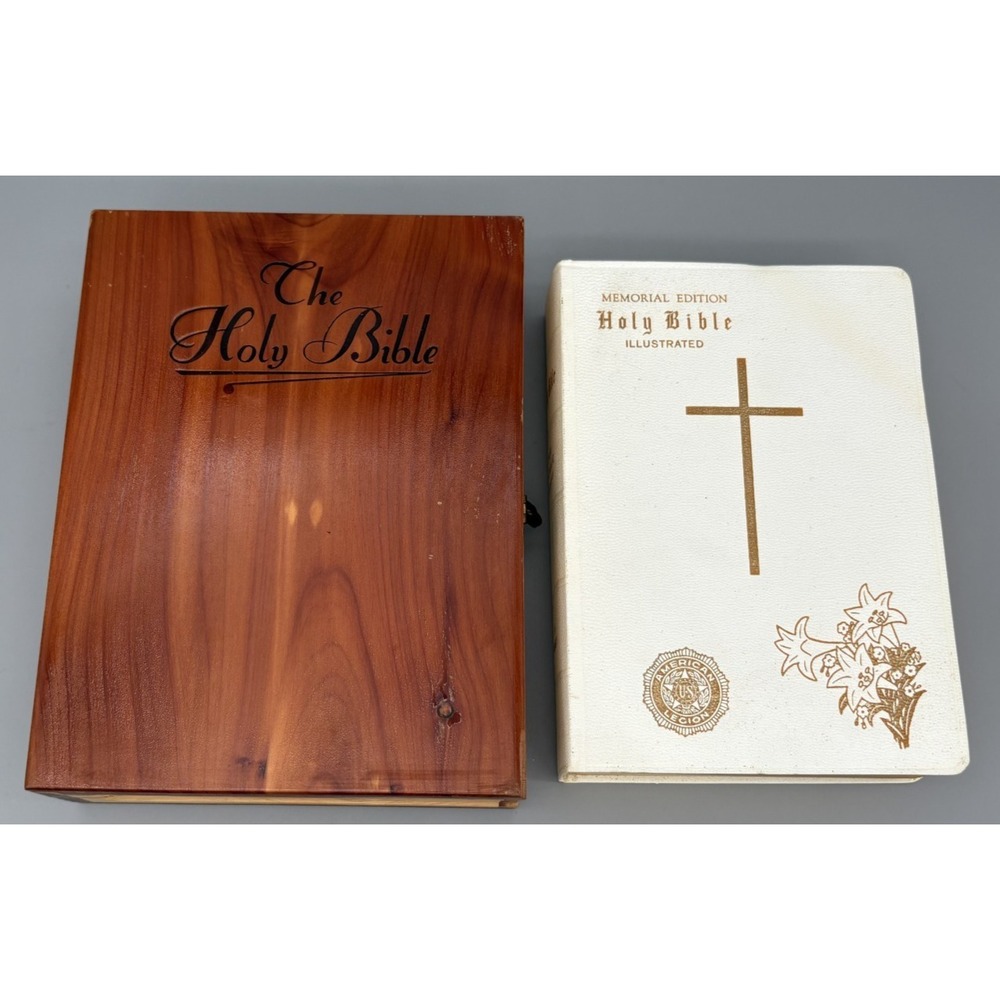 1958 Holy Bible Memorial Edition Illustrated with Wooden Cover